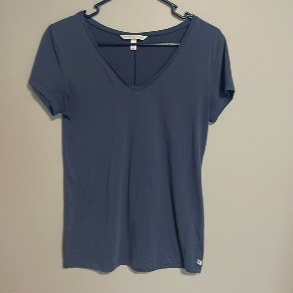 Victoria’s Secret Blue and Pink Tshirt Bundle Size Medium - Picture 2 of 8